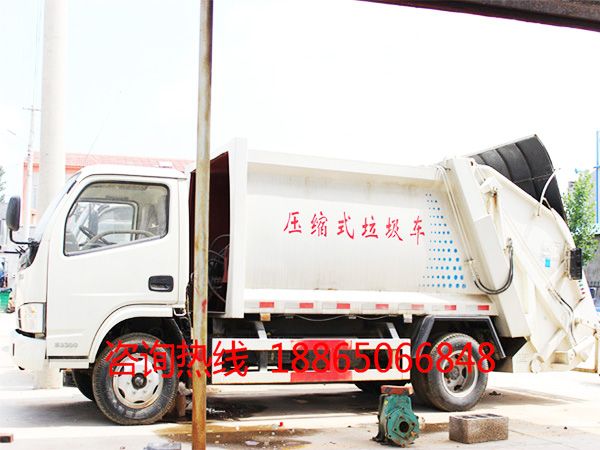 垃圾清運(yùn)車