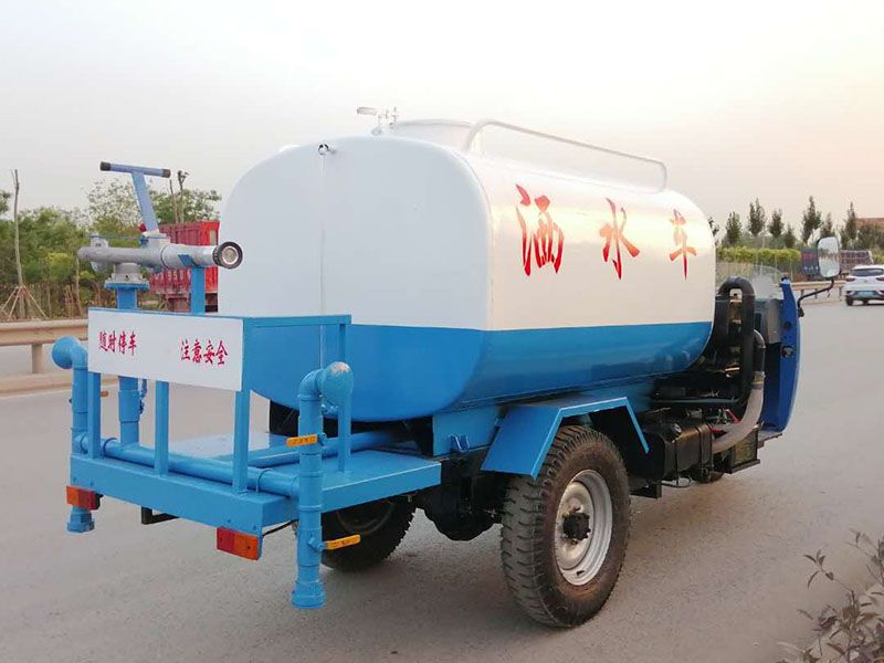 五征三輪灑水車(chē)