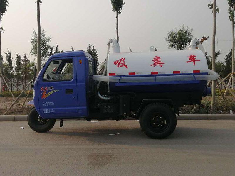 3立方吸糞車