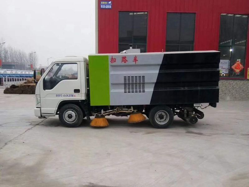 機(jī)動(dòng)掃地車(chē)
