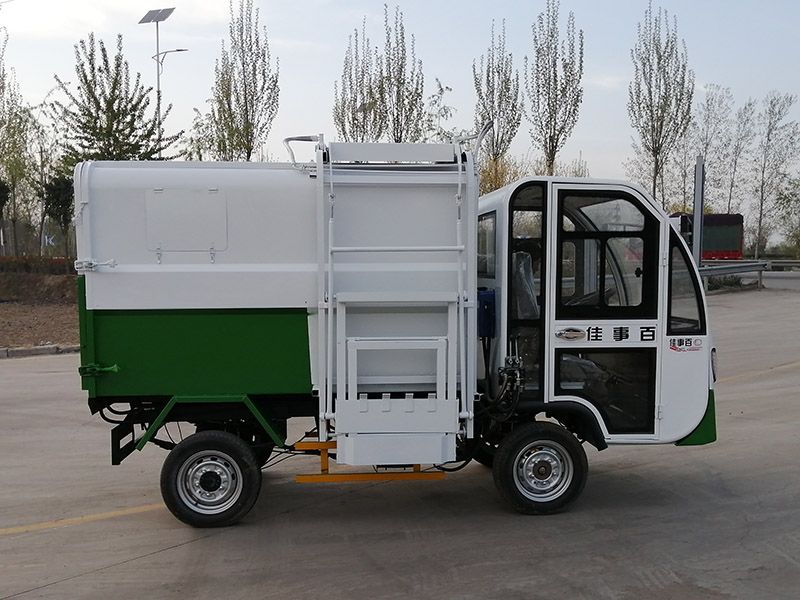 高端電動(dòng)垃圾車(chē)