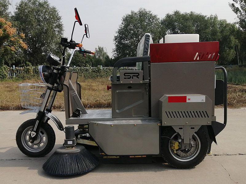 簡(jiǎn)易掃地車