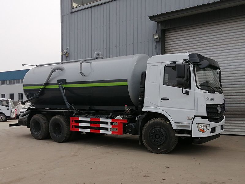 東風(fēng)15立方吸污車(chē)