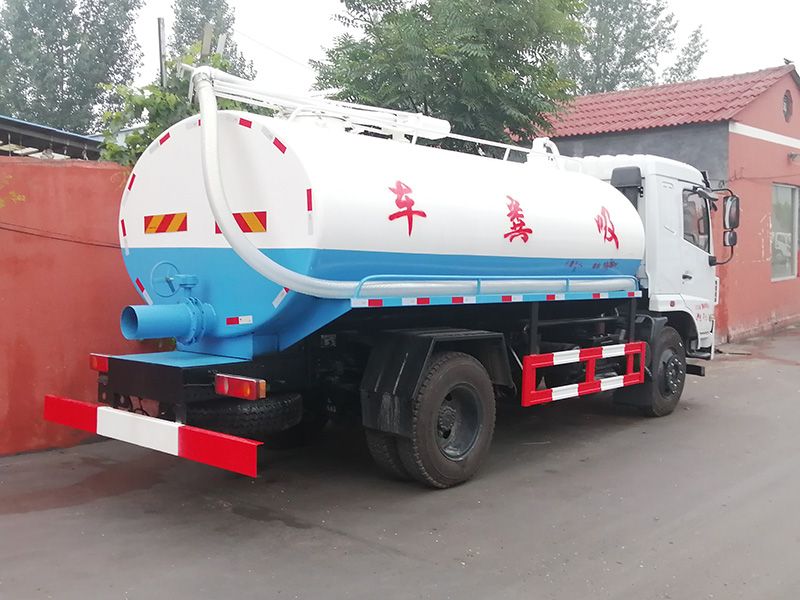 東風12立方吸糞車