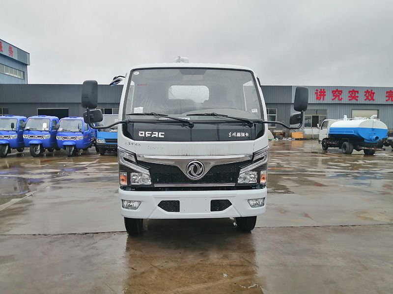 東風藍牌吸污車