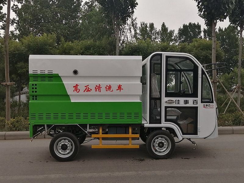 電動(dòng)四輪高壓清洗車